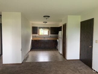 Building Photo - 154 Viking Cir