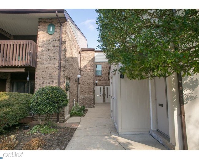 Foto del edificio - 1508 Raintree Ln
