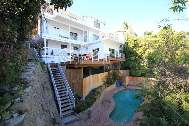 Foto del edificio - 2060 Glencoe Way