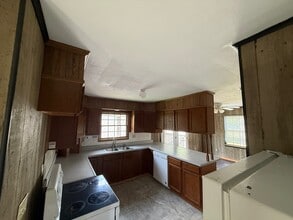 Building Photo - 308 Poplar St