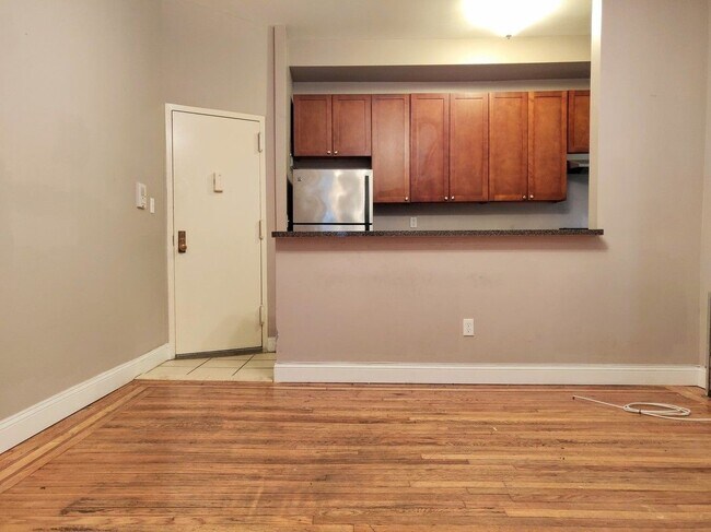 Building Photo - 809 Park Pl