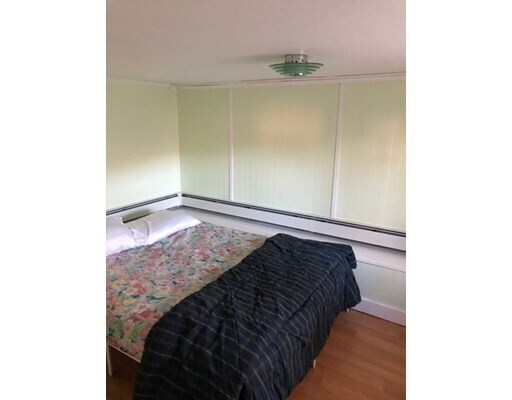 Foto del edificio - 22 Knollview Rd