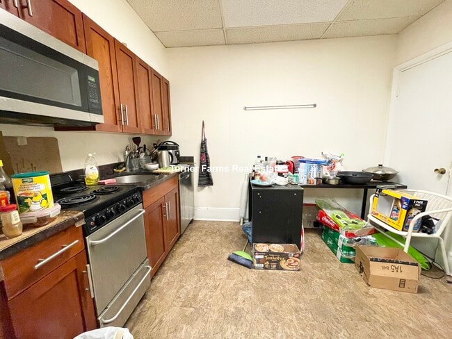 Building Photo - 17 Aberdeen St