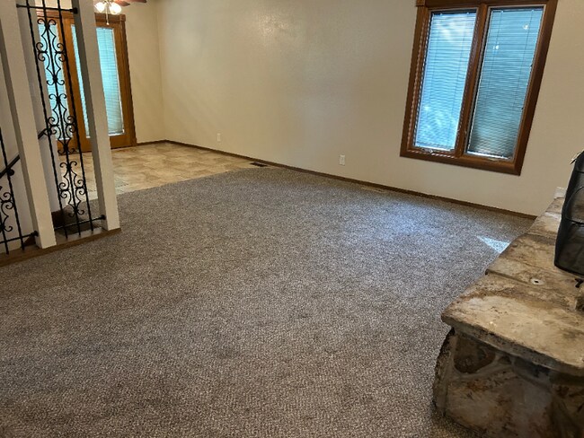 Foto del edificio - 322 Ranger Ave