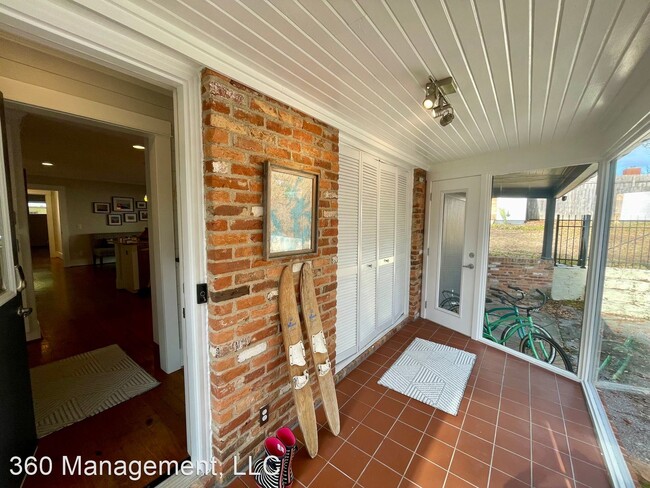 Building Photo - 2 br, 2 bath House - 607 Auburn Dr