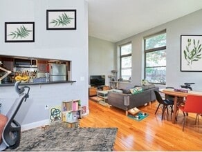 Building Photo - 141 Savin Hill Ave