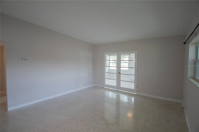Building Photo - 2510 Roxbury Rd