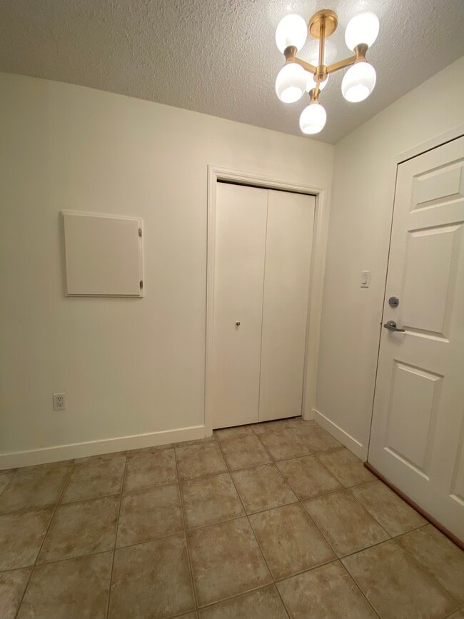 Building Photo - Spacious 1 Bedroom Main Floor Unit at Aurora at Chinook – Kingsland