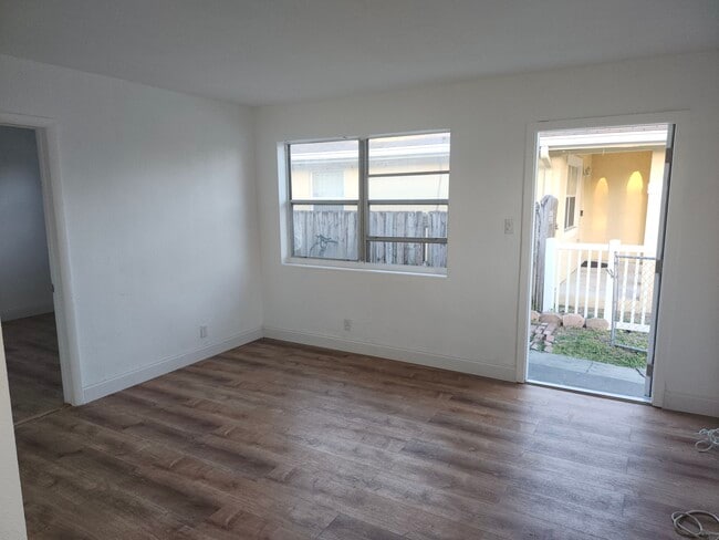 Foto del edificio - 732 NW 5th Ct