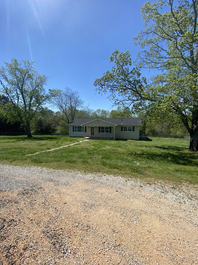 Building Photo - 940 County Road 624