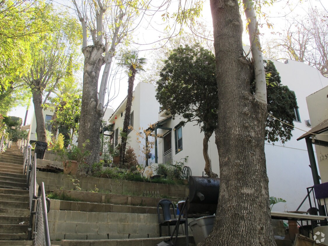 Foto del edificio - 1251 W Sunset Blvd