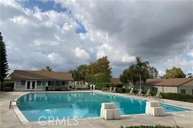 Foto del edificio - 2909 Pinewood Ct