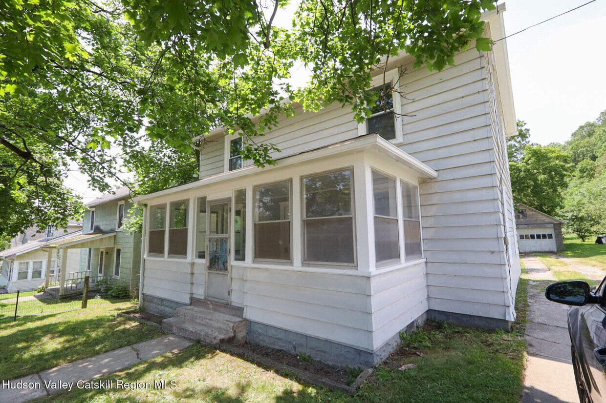 Foto principal - 16 Maple St