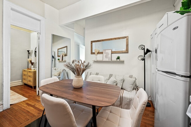 Building Photo - 459 W 46th St