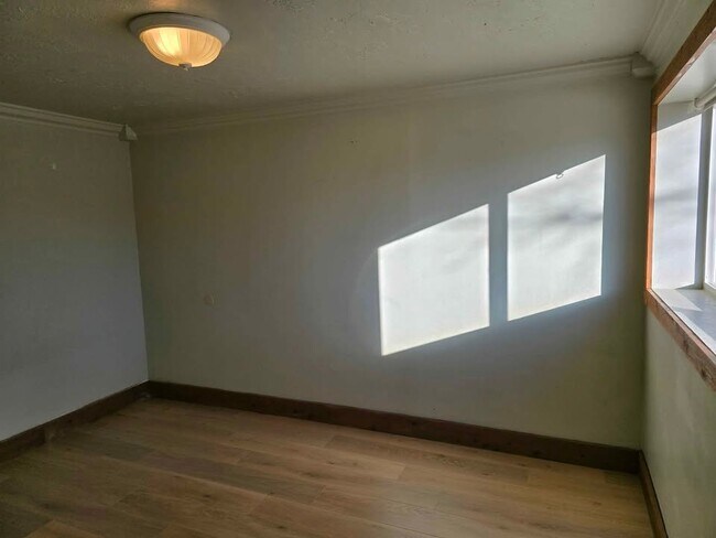 Foto del edificio - 13551 Rose Canyon Rd