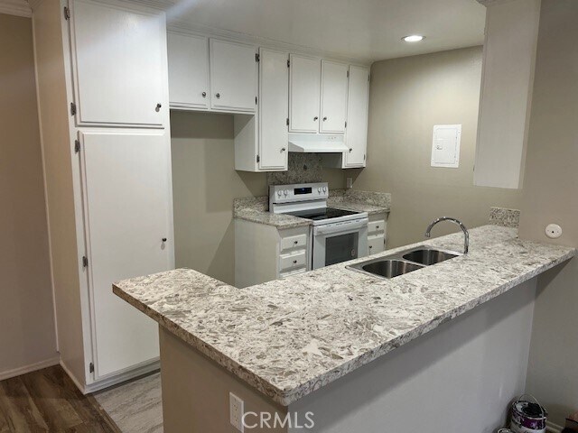 Foto del edificio - 2521 W Sunflower Ave