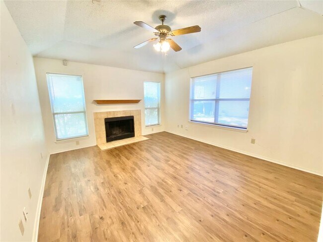 Foto del edificio - 4727 Sausalito Dr