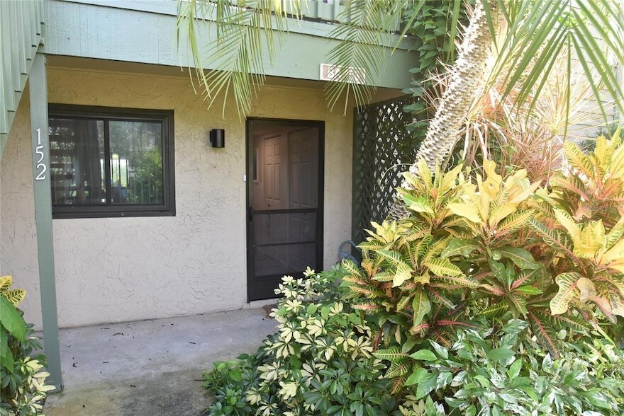 Foto principal - 1520 Pelican Point Dr