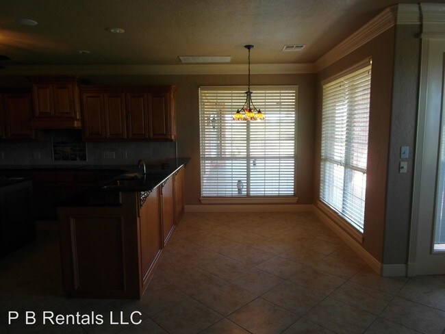 Building Photo - 3 br, 2.5 bath House - 38 NW Sandy Trail Lane