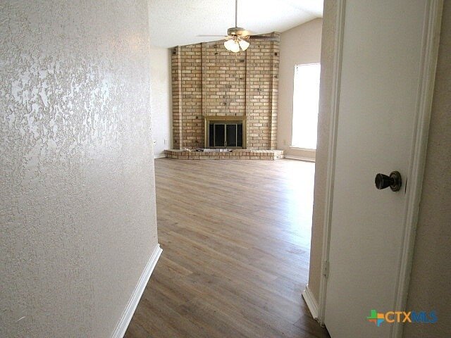 Foto del edificio - 1706 Wickfield Way