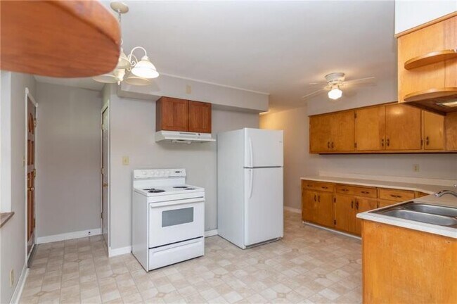 Foto del edificio - 6293 Shelby St