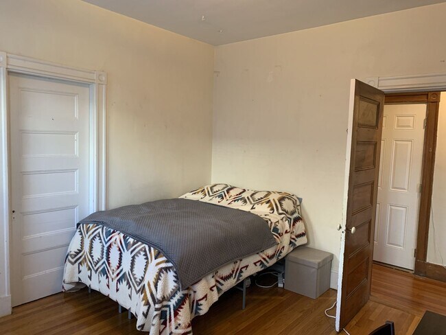 Foto del edificio - 174 St Alphonsus St