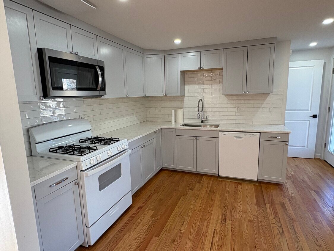 Foto principal - 178 Storey Ave