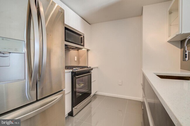 Foto del edificio - 1021 N Garfield St