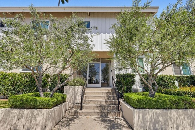 Building Photo - 3105 W 27th St