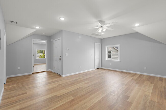 Building Photo - 602 Belgrove Dr
