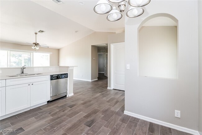 Foto del edificio - 1713 NW 12th St