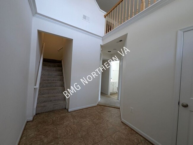 Building Photo - 10207 Magnolia Grove Dr