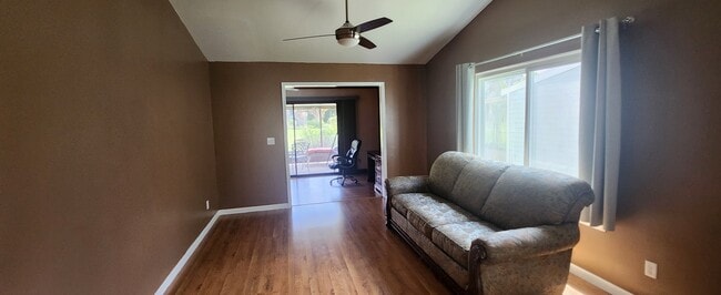 Foto del edificio - 35138 Whispering Oaks Blvd