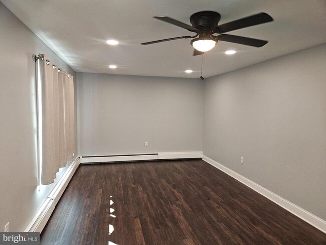 Building Photo - 414 Delaware Ave