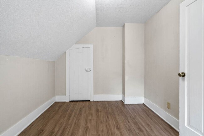 Foto del edificio - 904 1/2 Clay St - Cedar Falls