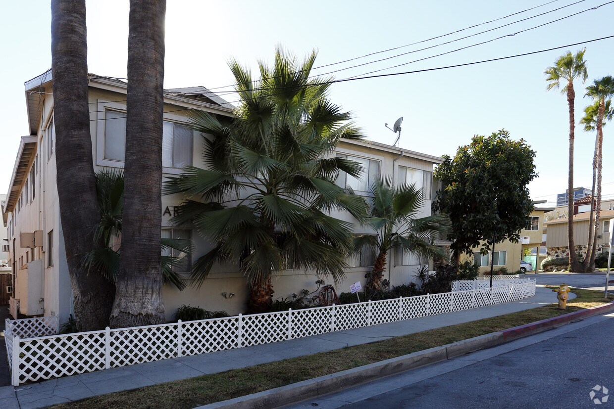Foto del edificio - Moorpark Oasis