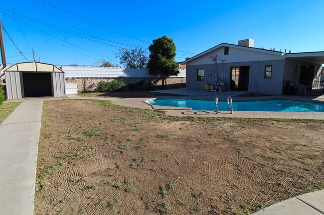 Building Photo - 7513 Hermosillo with Pool