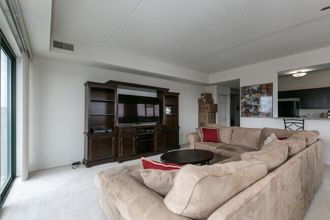 Foto del edificio - 6420 Double Eagle Dr