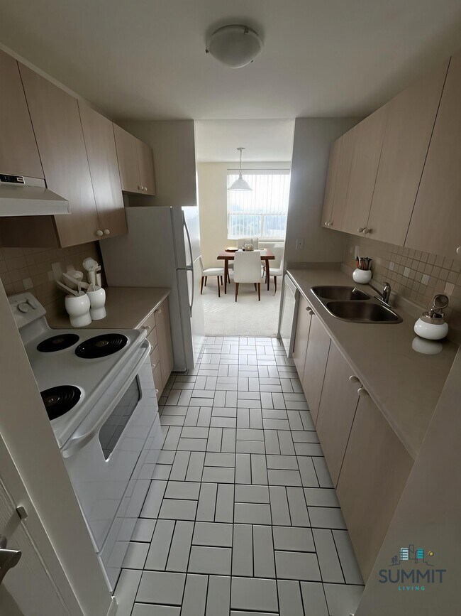 Photo du bâtiment - Pineridge Place