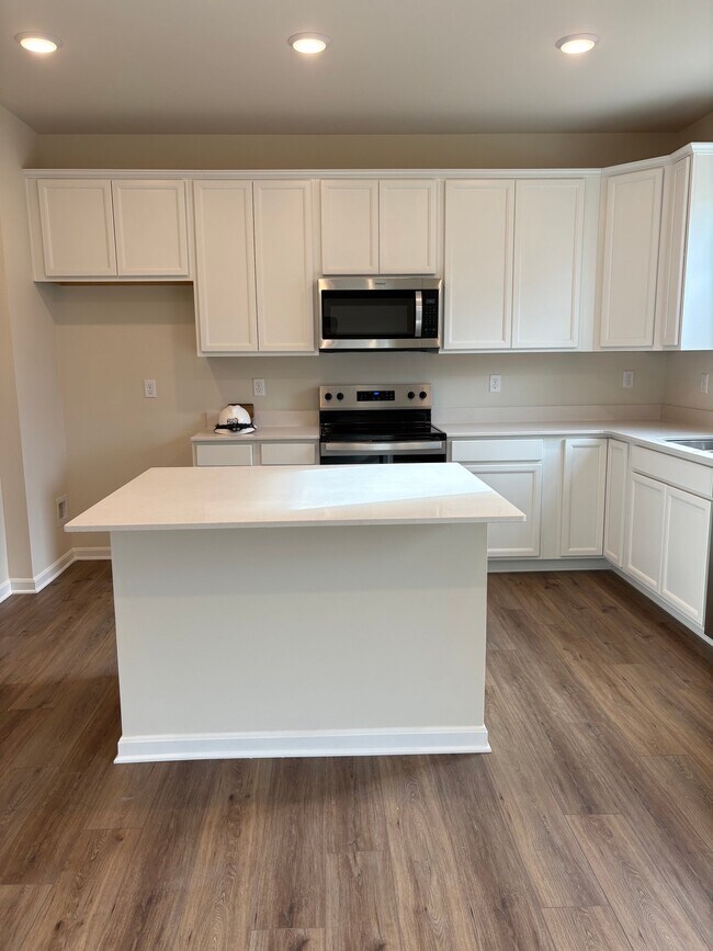 Foto del edificio - 2013 Lyndon Green Cir