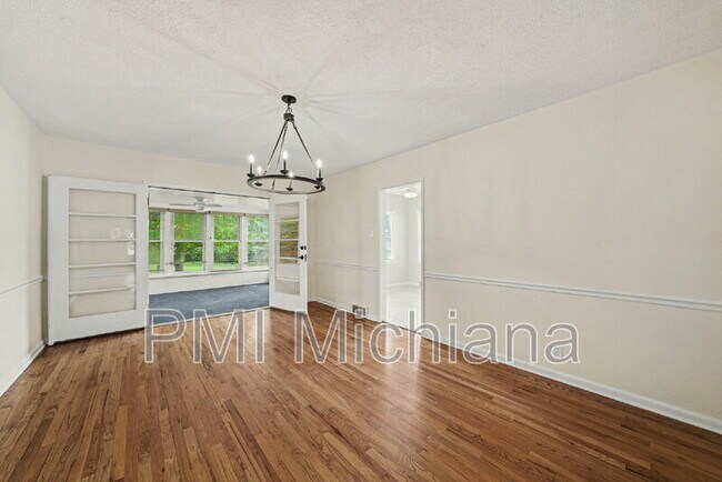 Foto del edificio - 510 E Pokagon St