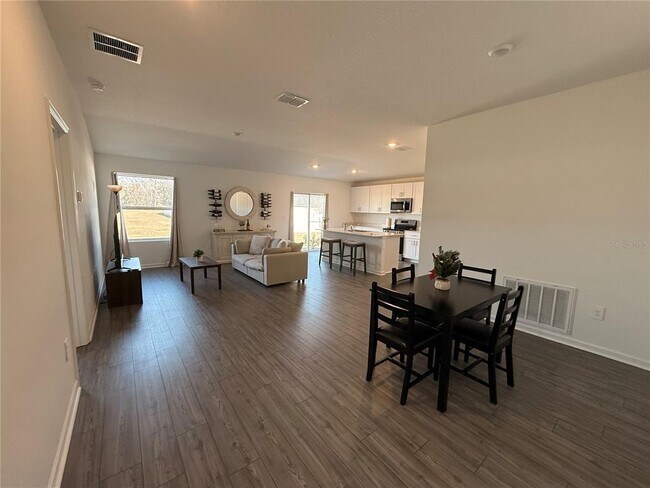 Foto del edificio - 4813 NW 11th St