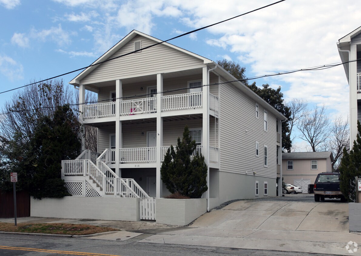 Foto principal - Riverwatch Apartments