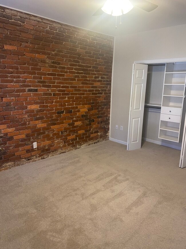Building Photo - 3675 Peachtree Rd NE