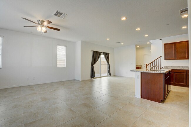 Building Photo - 3 Bedroom, 2 Story Inspirada Home in Anthem!