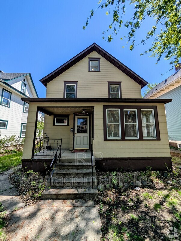 Building Photo - 398 Herschel St
