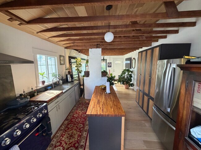 Foto del edificio - 4120 Polk Ave