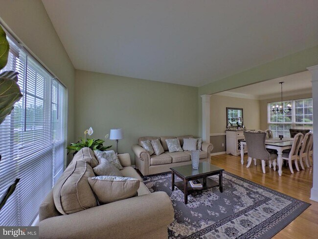 Building Photo - 161 Belfry Dr