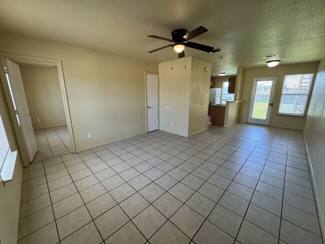 Foto del edificio - 5702 Greengate Dr