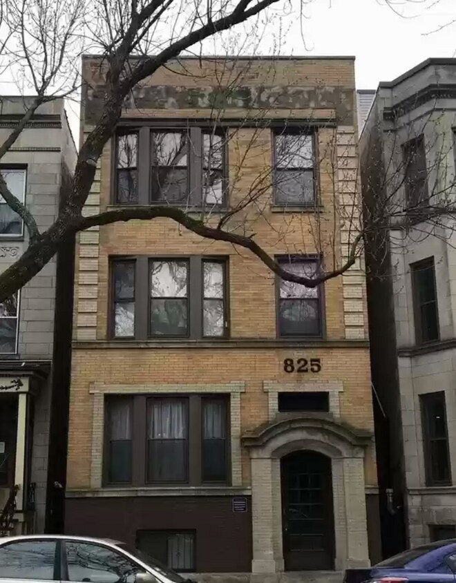Foto principal - 825 W Roscoe St